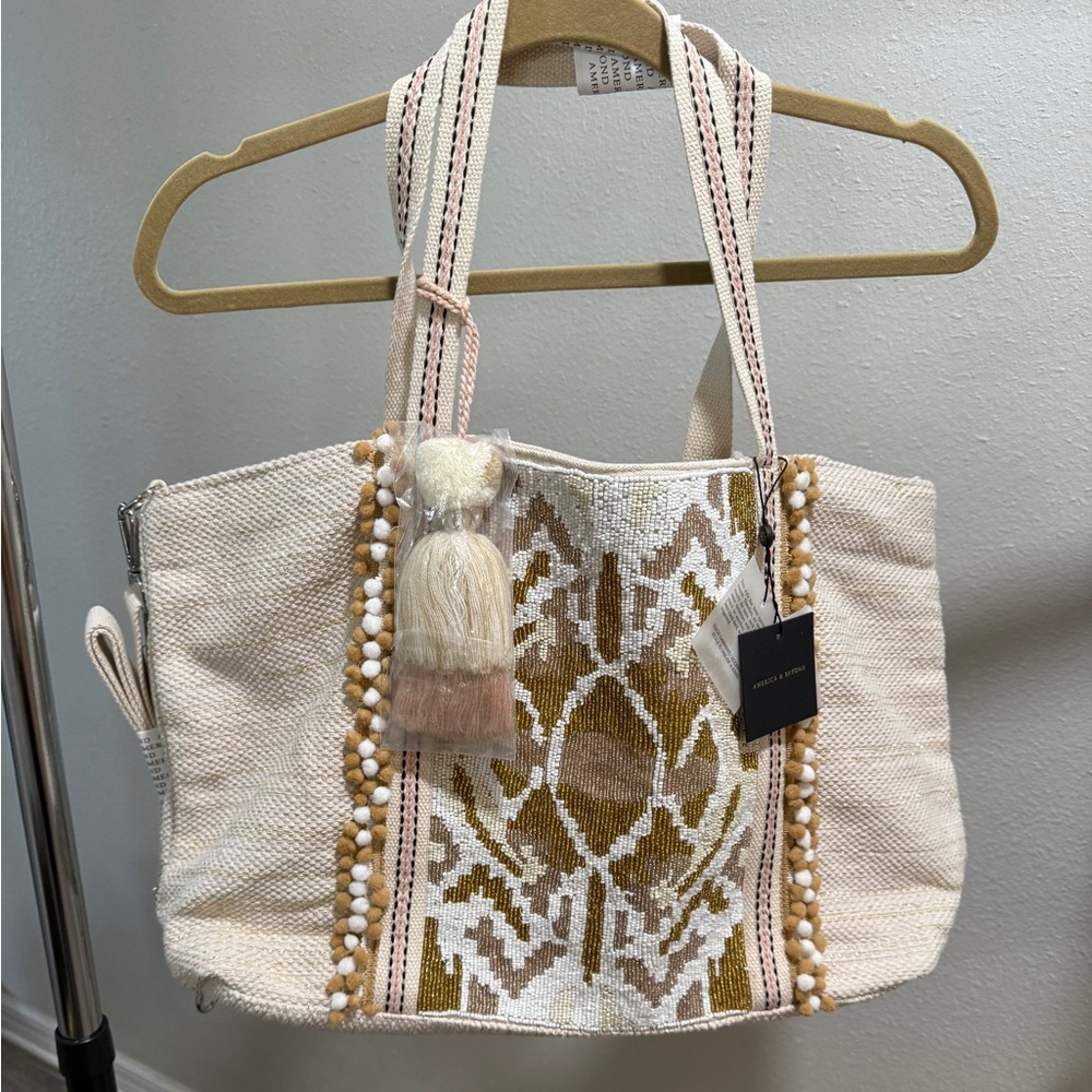 America & Beyond Weekender Large Tote Bag-NWT